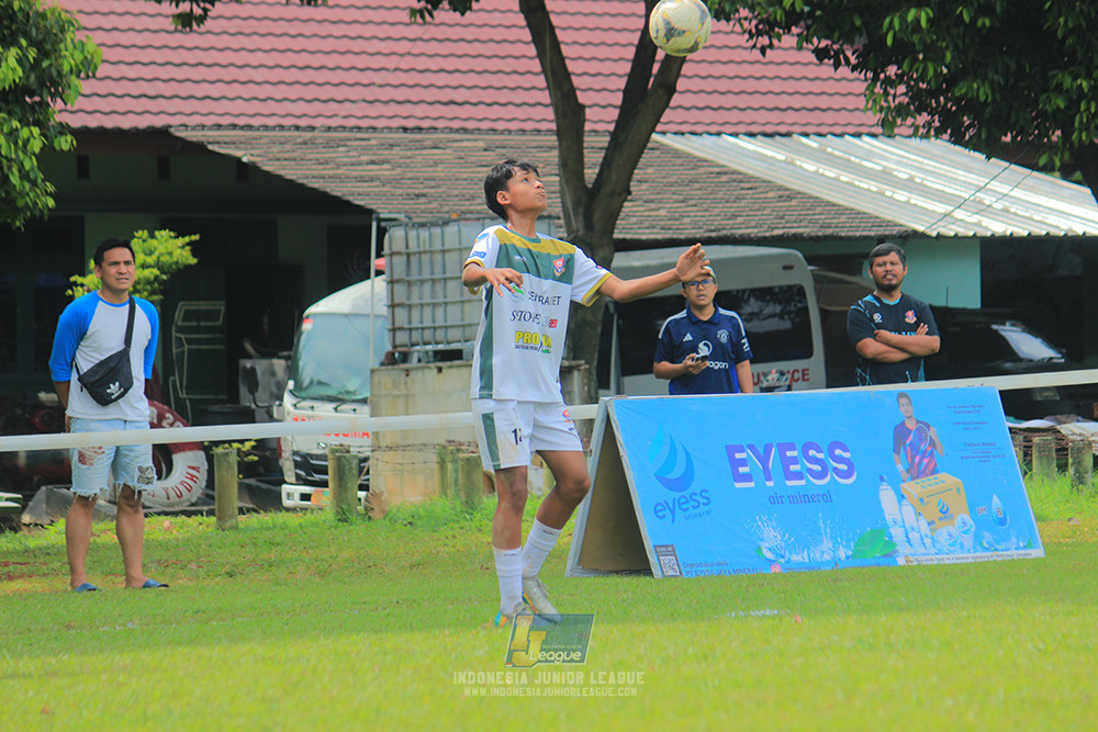 ijl u3 151125 el zeds vs pelita jaya soccer school