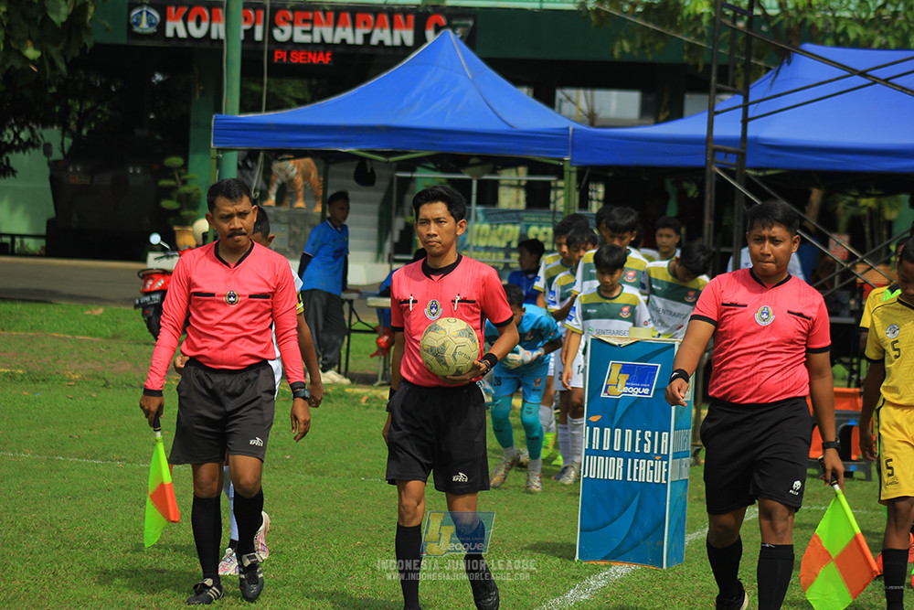 ijl u3 151125 el zeds vs pelita jaya soccer school