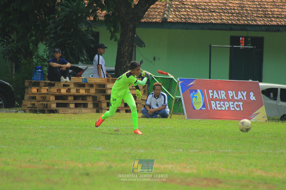 ijl u3 151125 el zeds vs pelita jaya soccer school
