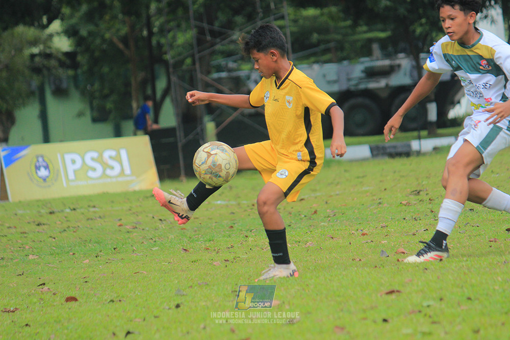 ijl u3 151125 el zeds vs pelita jaya soccer school
