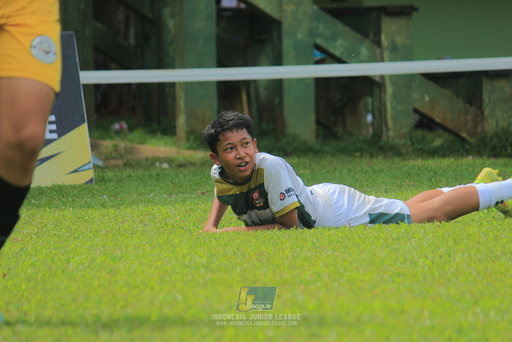 ijl u3 151125 el zeds vs pelita jaya soccer school
