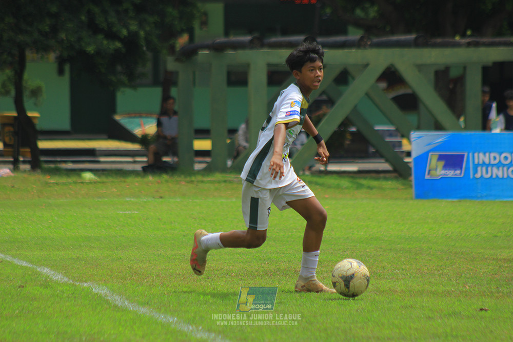 ijl u3 151125 el zeds vs pelita jaya soccer school