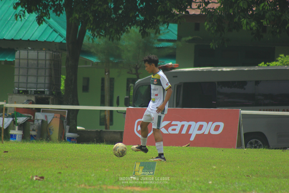 ijl u3 151125 el zeds vs pelita jaya soccer school