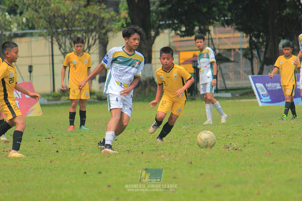 ijl u3 151125 el zeds vs pelita jaya soccer school