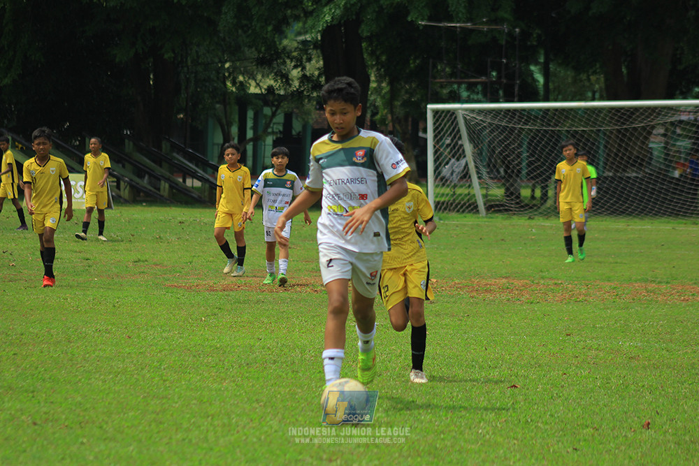 ijl u3 151125 el zeds vs pelita jaya soccer school