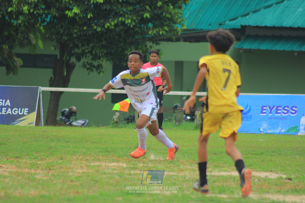 ijl u3 151125 el zeds vs pelita jaya soccer school