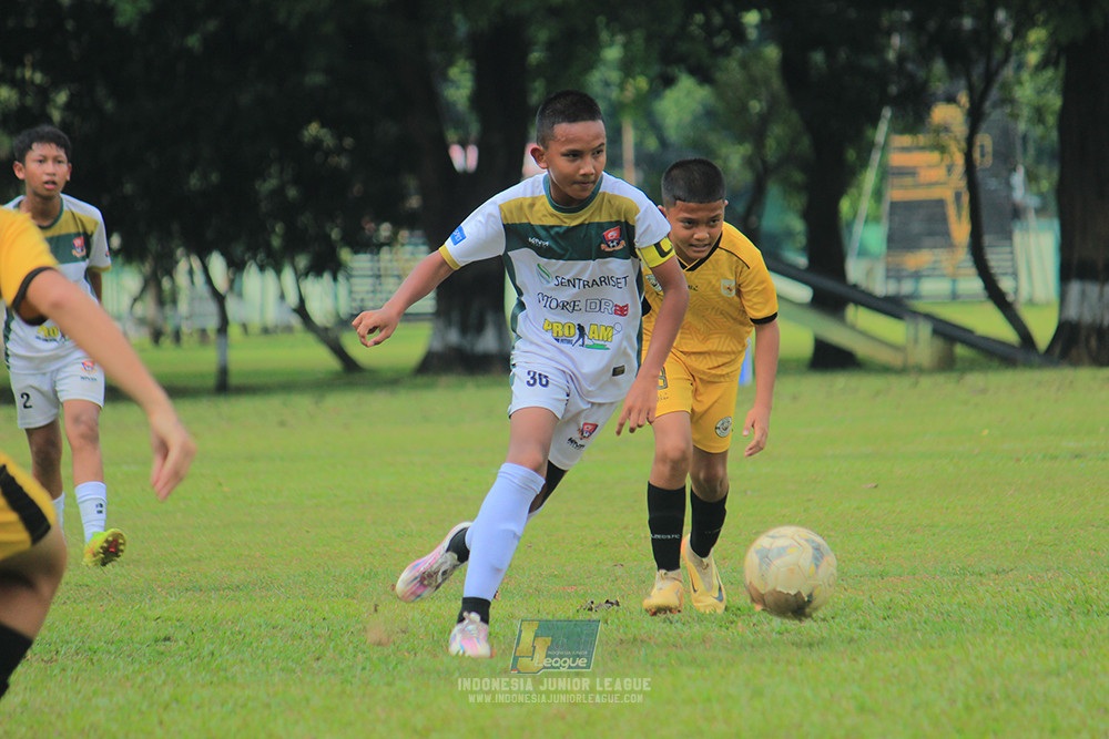 ijl u3 151125 el zeds vs pelita jaya soccer school