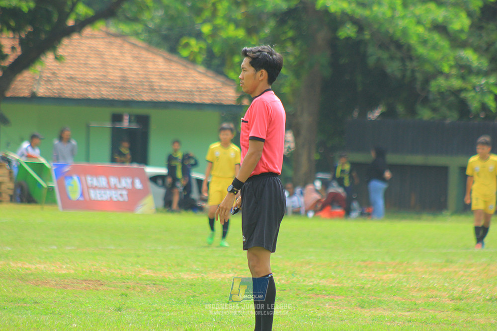 ijl u3 151125 el zeds vs pelita jaya soccer school