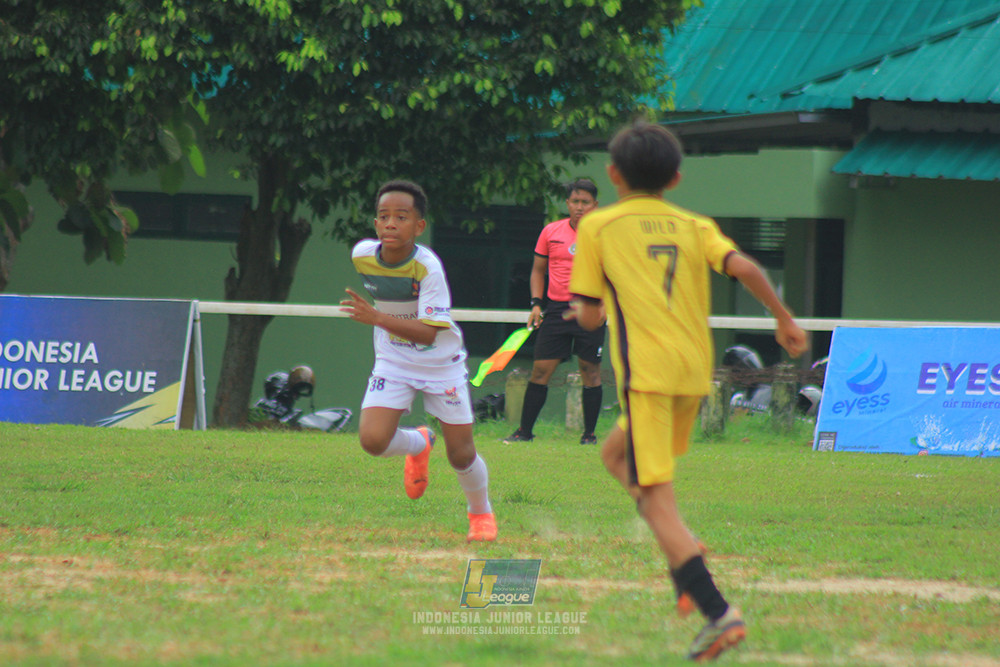 ijl u3 151125 el zeds vs pelita jaya soccer school