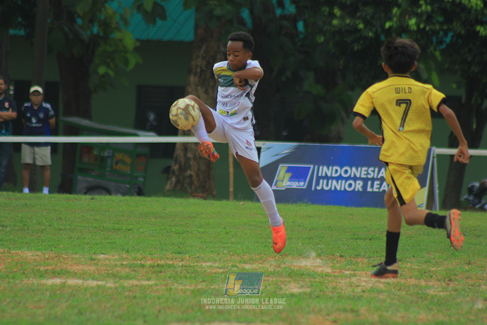 ijl u3 151125 el zeds vs pelita jaya soccer school