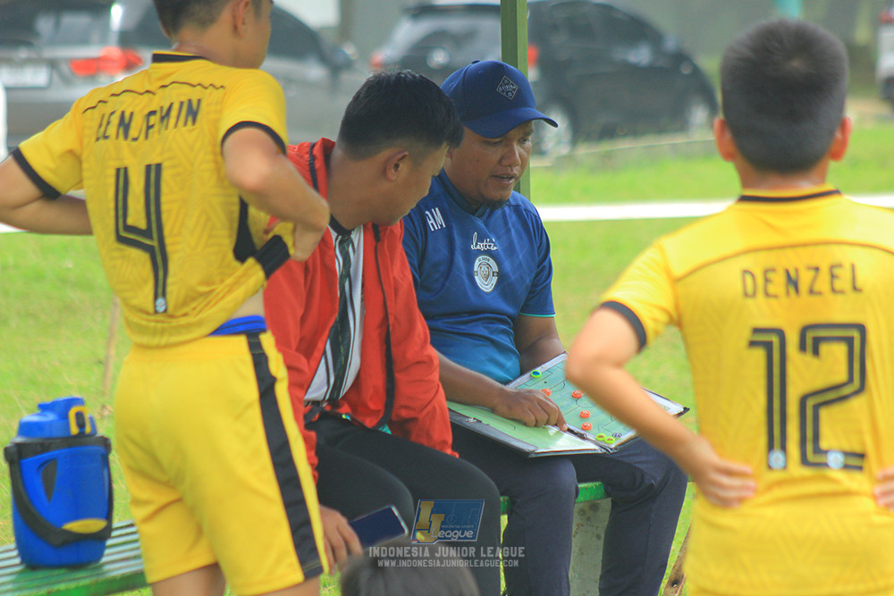 ijl u3 151125 el zeds vs pelita jaya soccer school