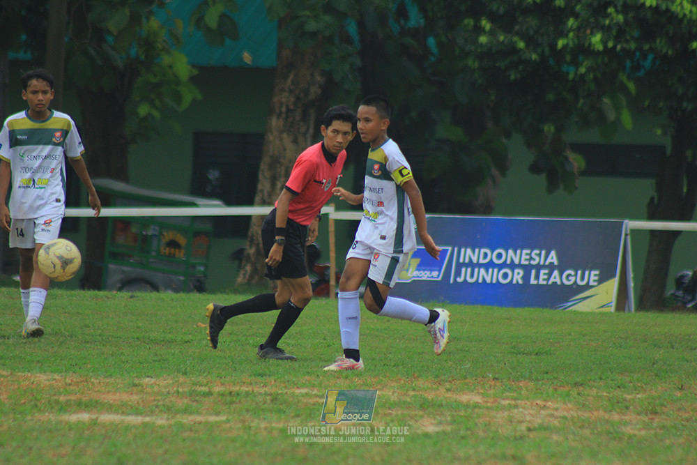 ijl u3 151125 el zeds vs pelita jaya soccer school