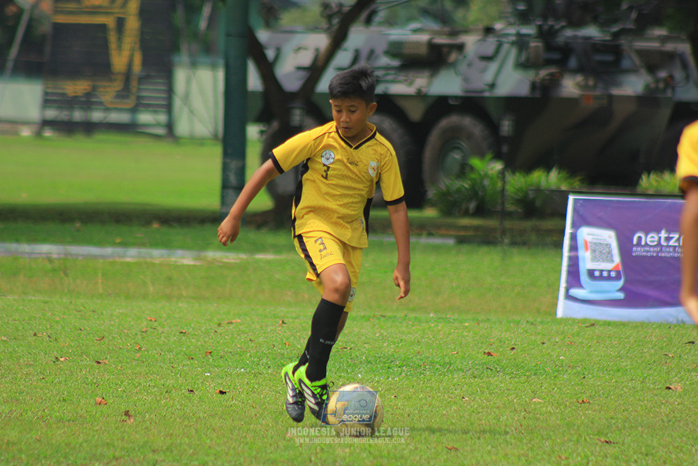 ijl u3 151125 el zeds vs pelita jaya soccer school