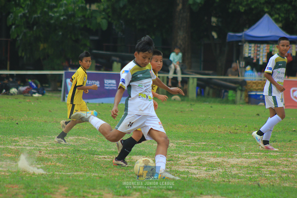 ijl u3 151125 el zeds vs pelita jaya soccer school