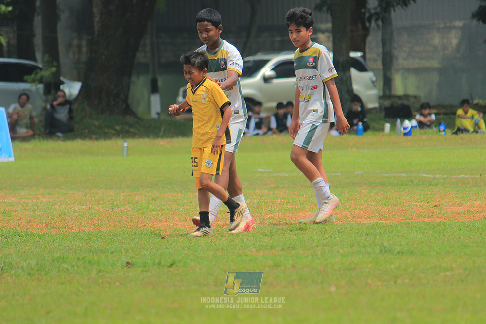 ijl u3 151125 el zeds vs pelita jaya soccer school