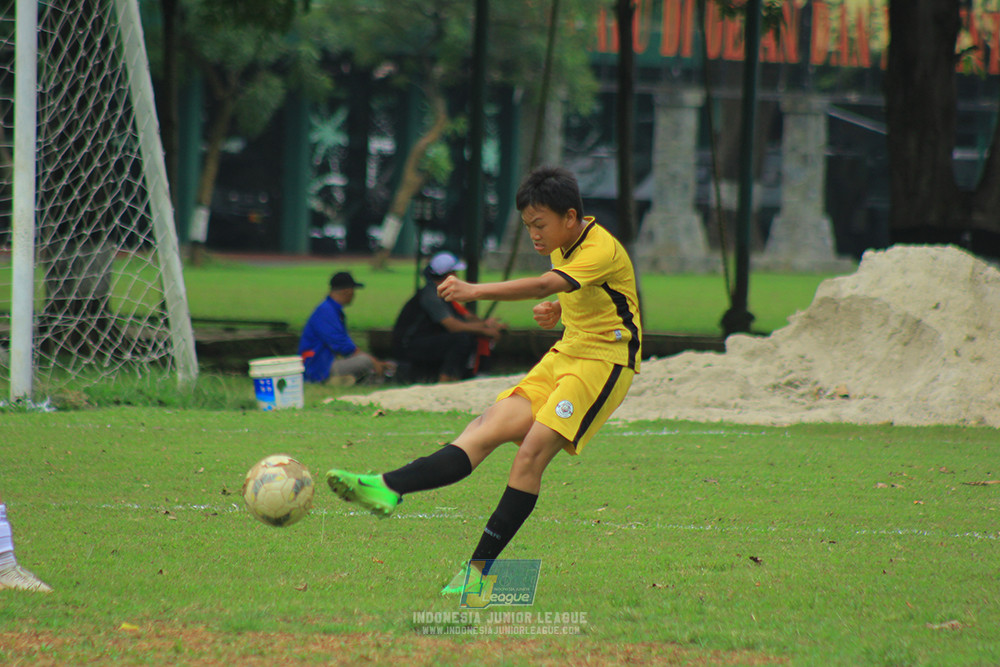 ijl u3 151125 el zeds vs pelita jaya soccer school