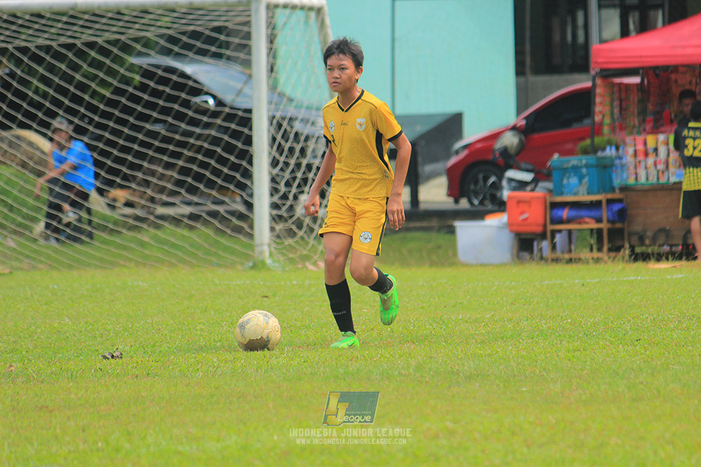 ijl u3 151125 el zeds vs pelita jaya soccer school