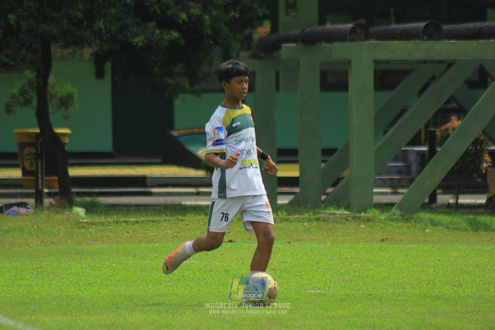 ijl u3 151125 el zeds vs pelita jaya soccer school