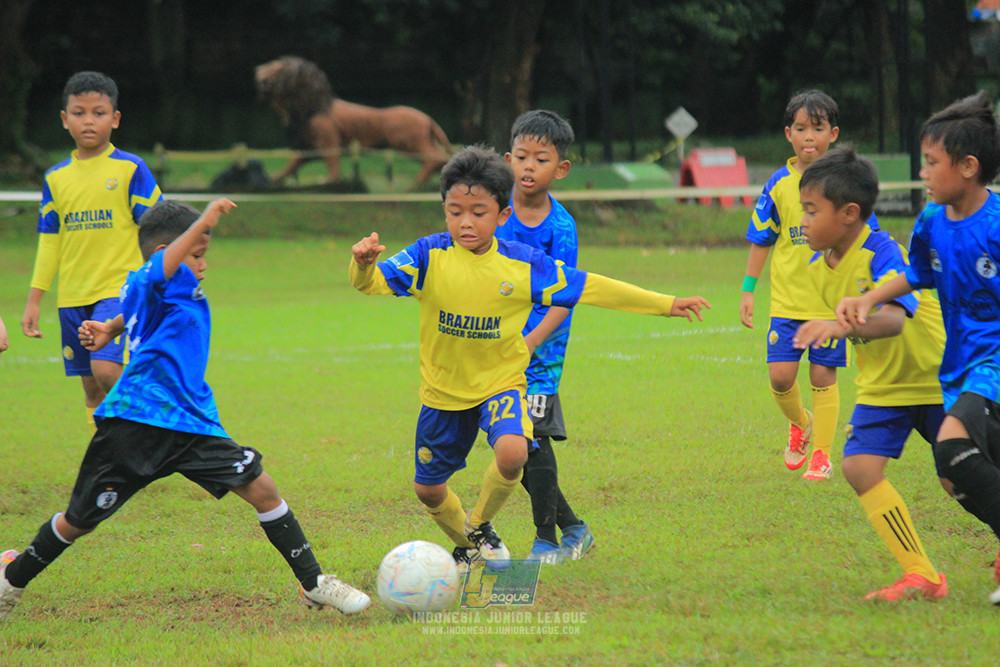 ijl u9 110126 brazillian ss lfa vs steelford united