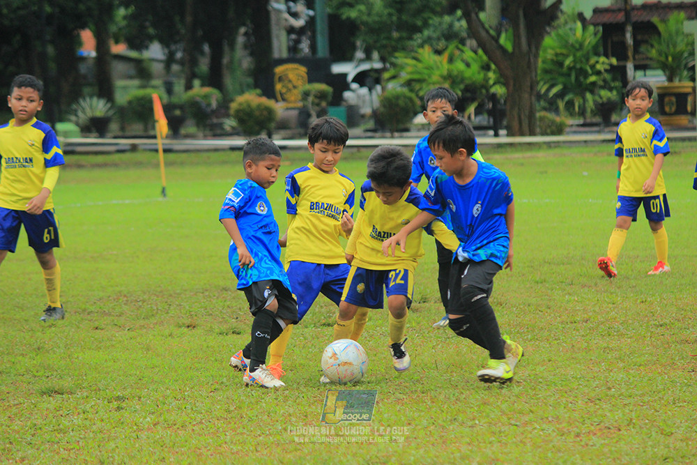 ijl u9 110126 brazillian ss lfa vs steelford united