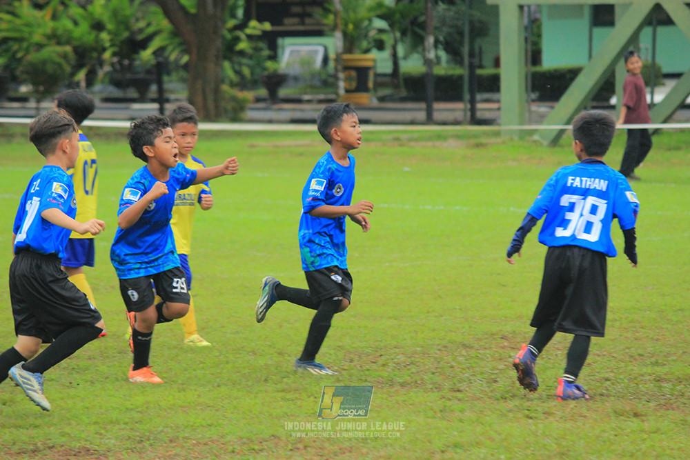 ijl u9 110126 brazillian ss lfa vs steelford united