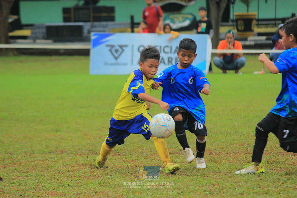 ijl u9 110126 brazillian ss lfa vs steelford united