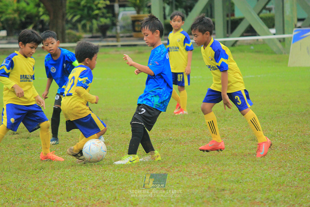 ijl u9 110126 brazillian ss lfa vs steelford united