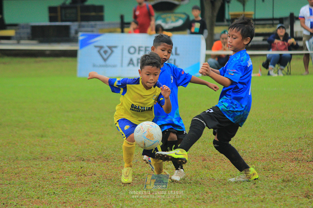 ijl u9 110126 brazillian ss lfa vs steelford united