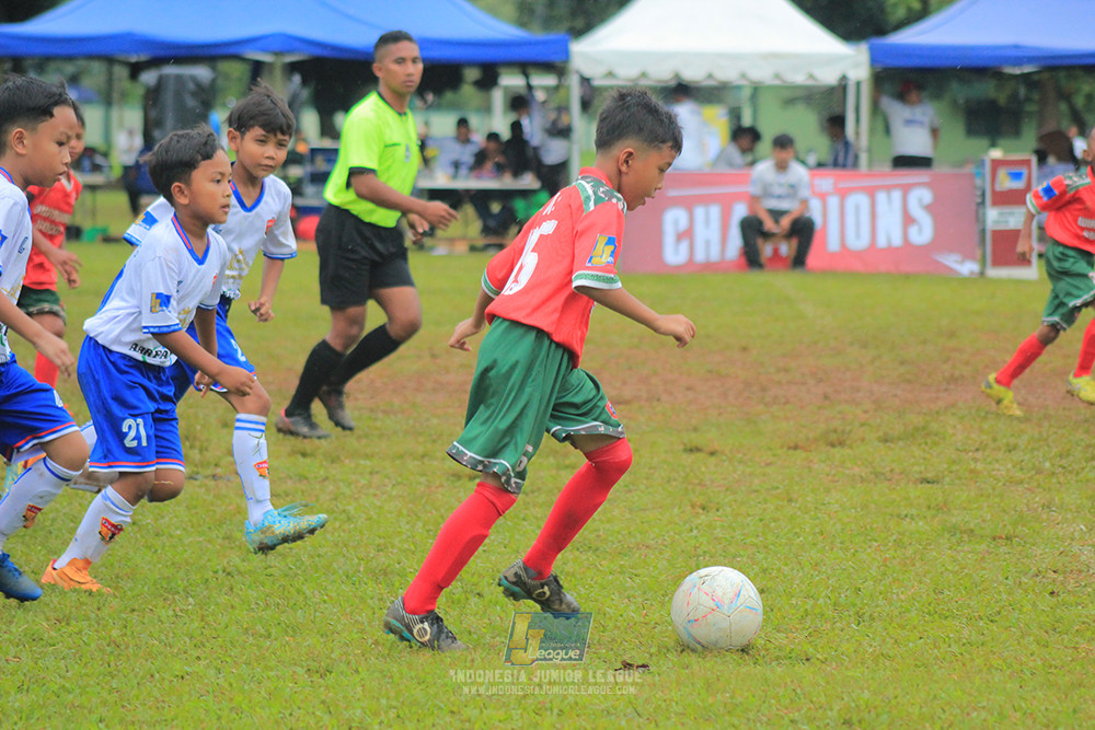 ijl u9 110126 diklat paku jaya vs wiradhika soccer