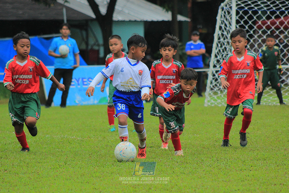 ijl u9 110126 diklat paku jaya vs wiradhika soccer