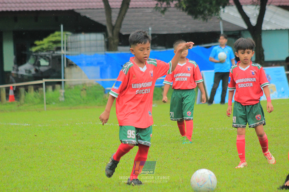 ijl u9 110126 diklat paku jaya vs wiradhika soccer