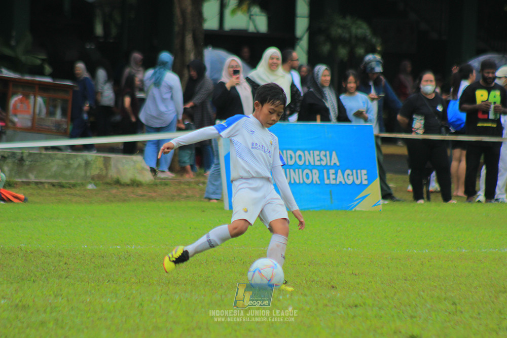 ijl u9 110126 nusantara 2004 brazillian ss senayan