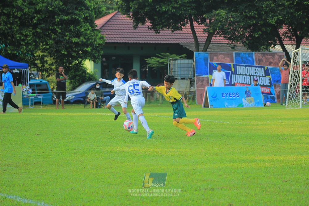 ijl u9 190426 brazillian ss senayan vs maesa pararaider