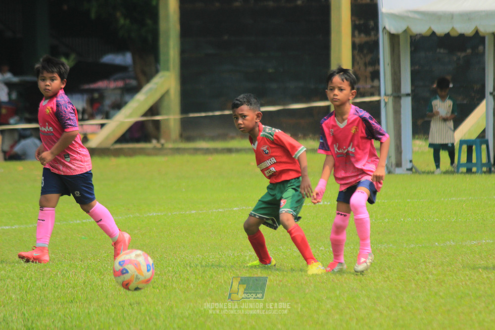 ijl u9 190426 cileungsi united vs wiradhika soccer