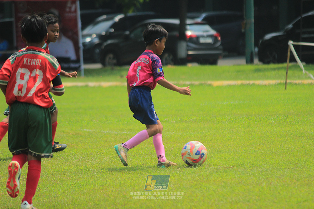 ijl u9 190426 cileungsi united vs wiradhika soccer