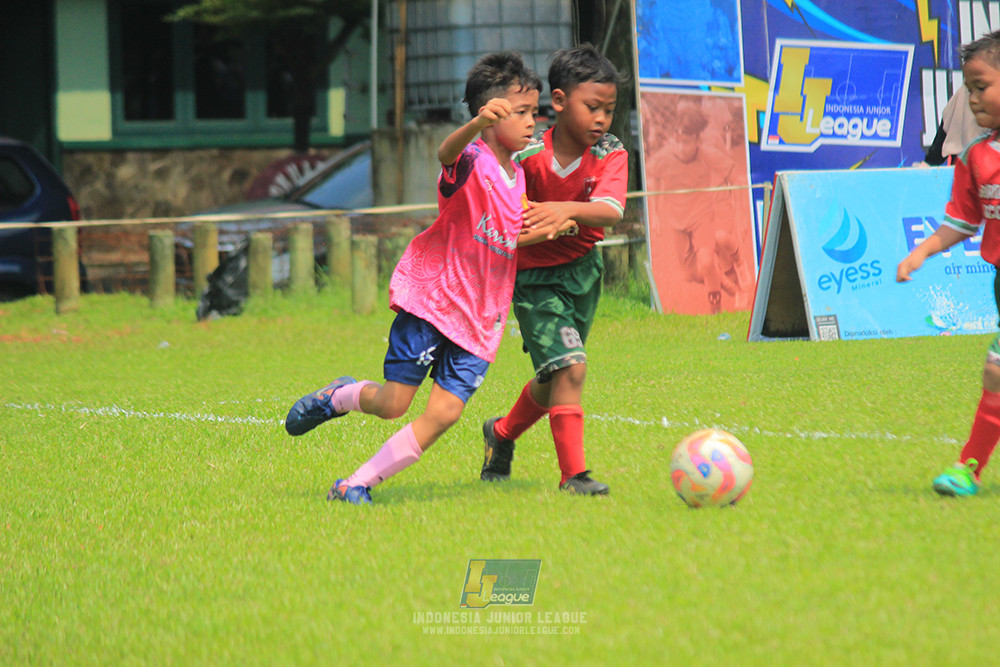 ijl u9 190426 cileungsi united vs wiradhika soccer