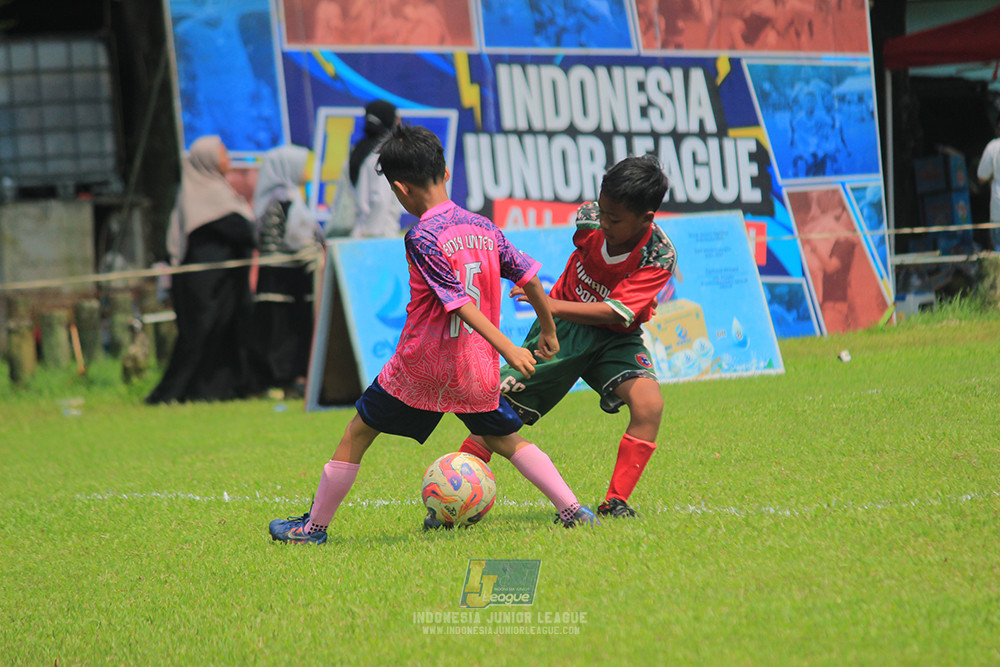 ijl u9 190426 cileungsi united vs wiradhika soccer