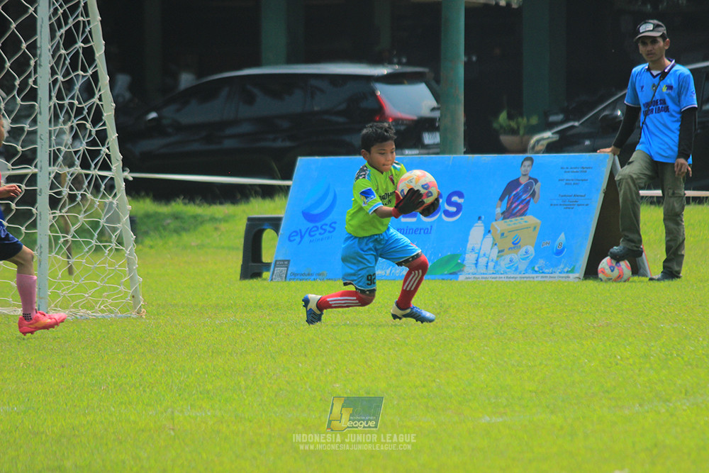 ijl u9 190426 cileungsi united vs wiradhika soccer