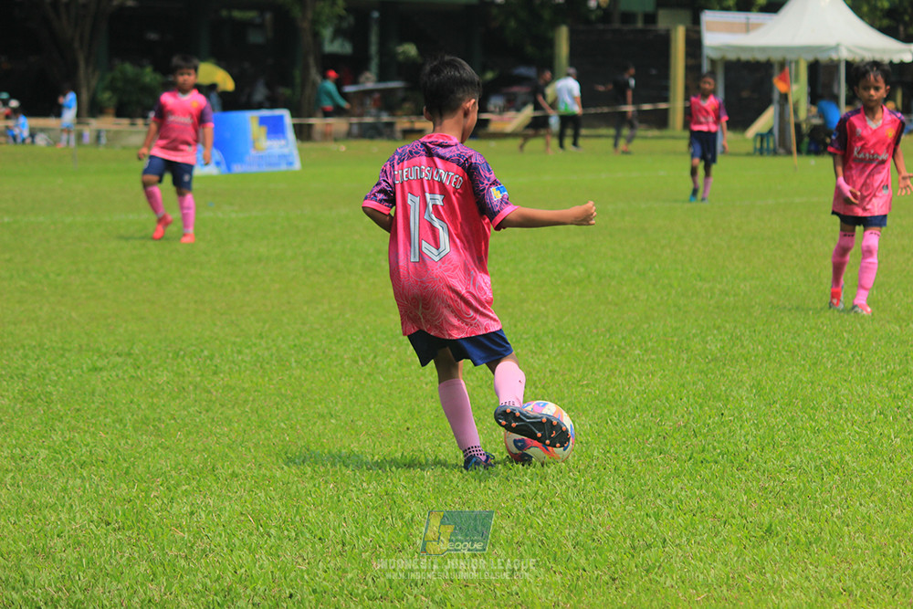ijl u9 190426 cileungsi united vs wiradhika soccer