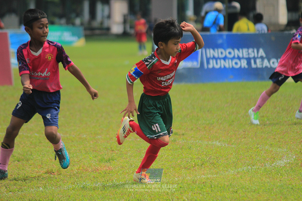 ijl u9 190426 cileungsi united vs wiradhika soccer