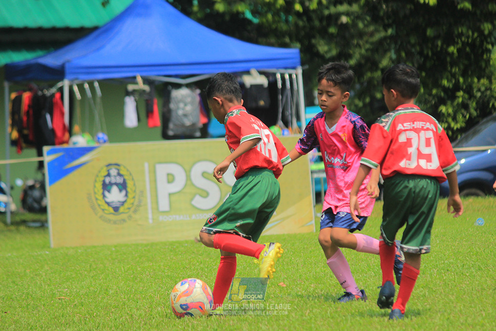 ijl u9 190426 cileungsi united vs wiradhika soccer