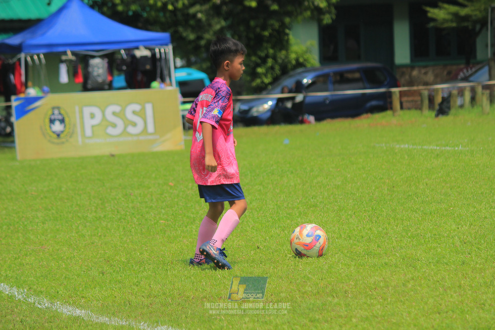 ijl u9 190426 cileungsi united vs wiradhika soccer