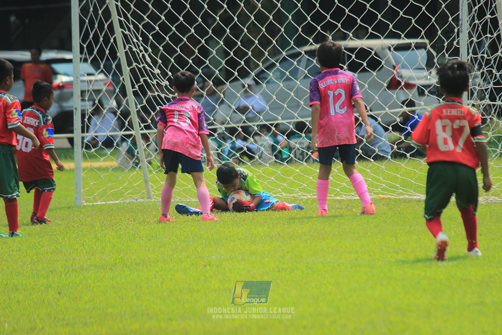 ijl u9 190426 cileungsi united vs wiradhika soccer