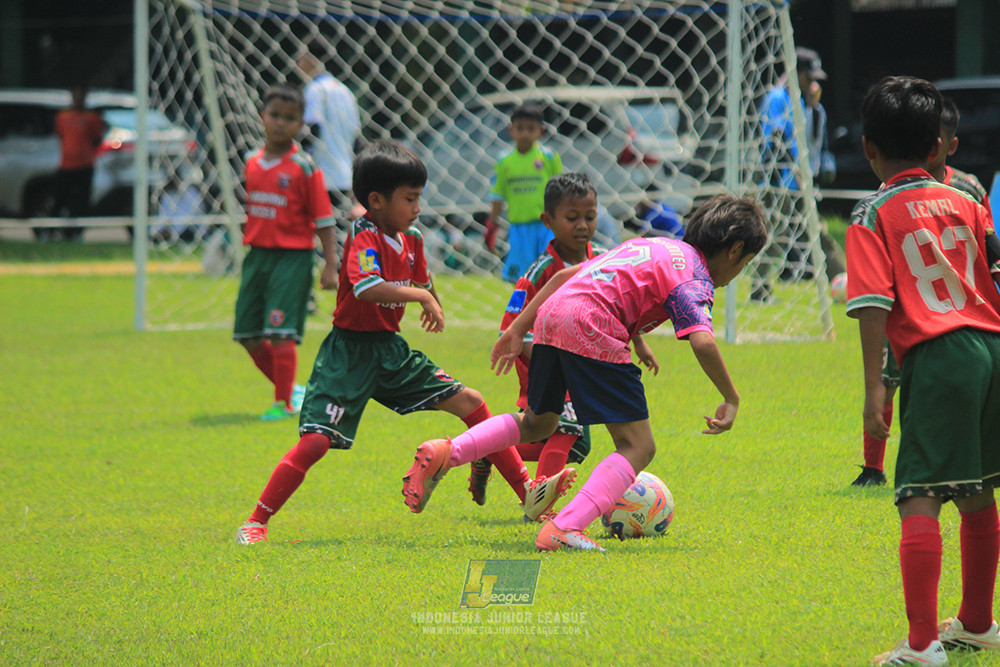 ijl u9 190426 cileungsi united vs wiradhika soccer