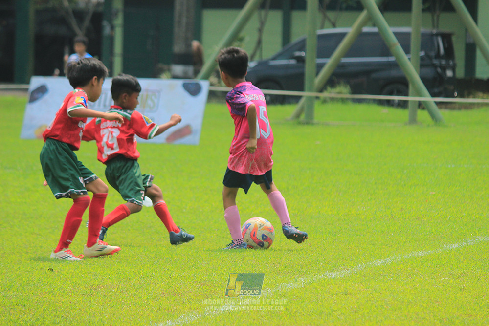 ijl u9 190426 cileungsi united vs wiradhika soccer