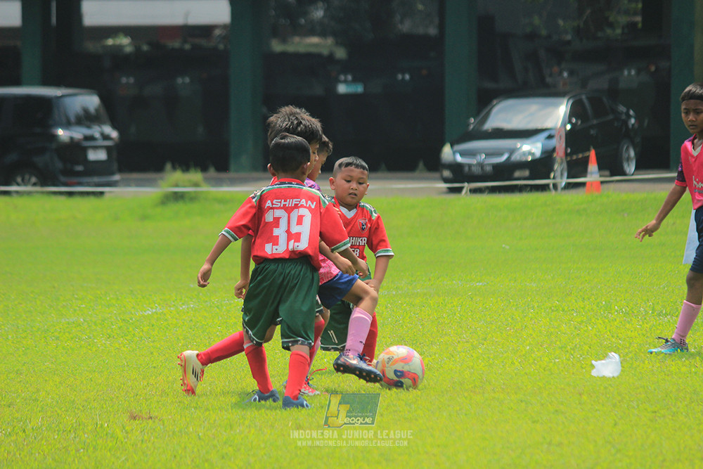 ijl u9 190426 cileungsi united vs wiradhika soccer