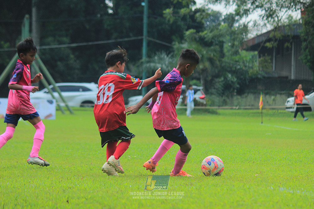 ijl u9 190426 cileungsi united vs wiradhika soccer