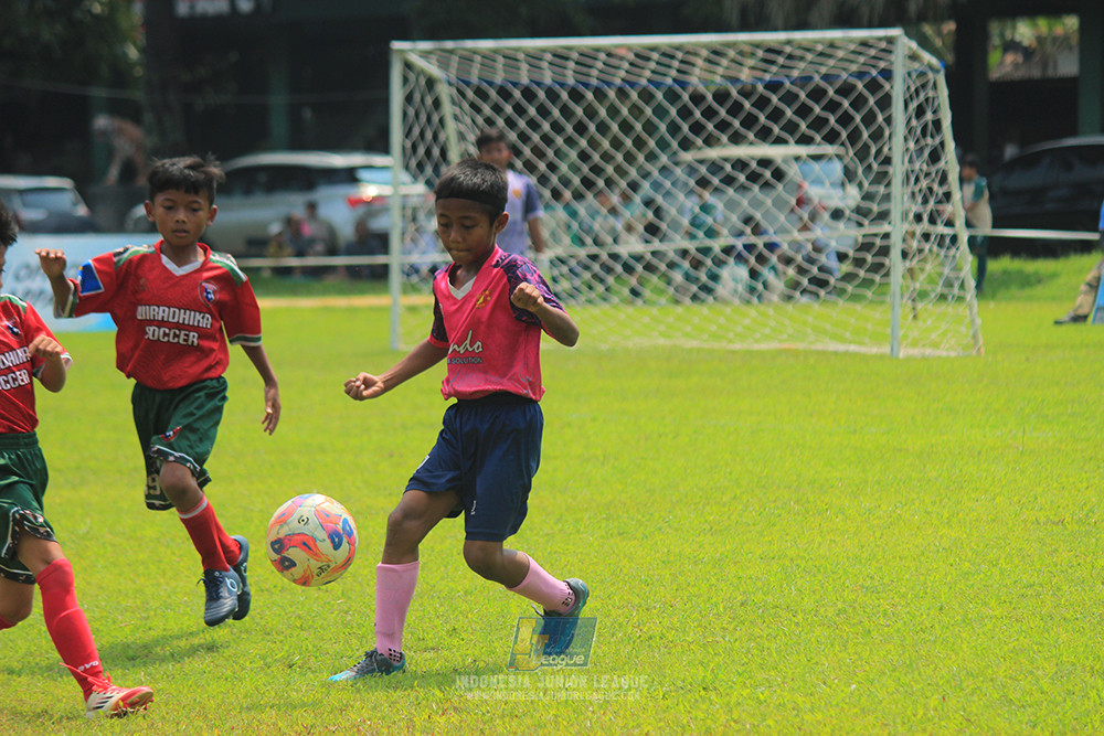 ijl u9 190426 cileungsi united vs wiradhika soccer