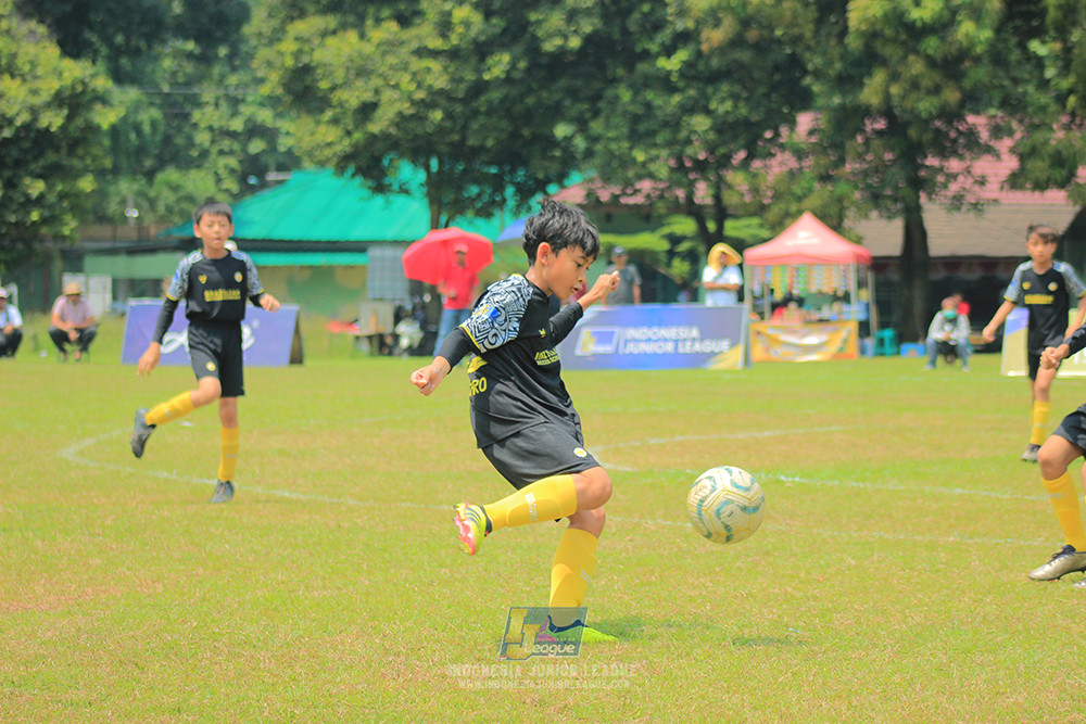 ijlu10 170825 brazillian soccer bintaro vs brazillian soccer lfa