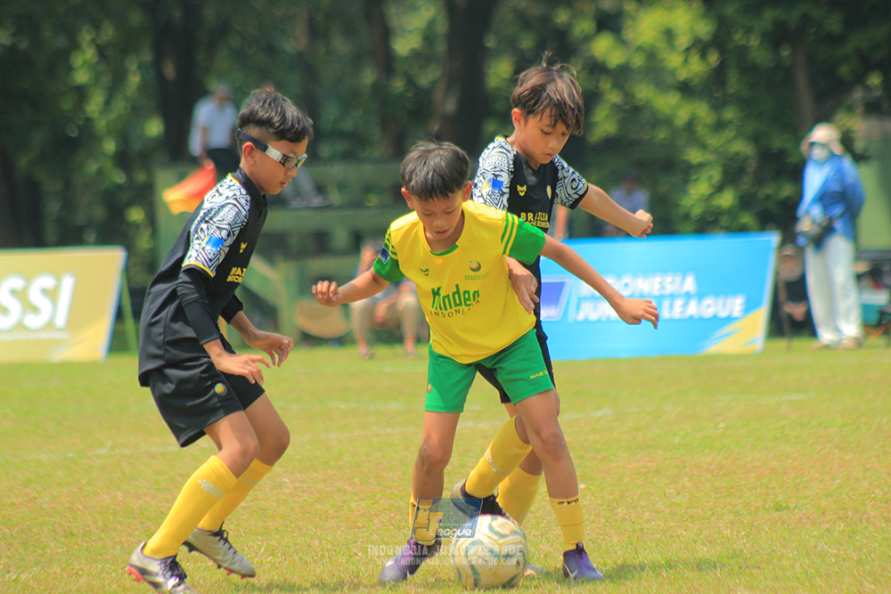 ijlu10 170825 brazillian soccer bintaro vs brazillian soccer lfa